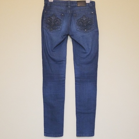 3/$20 MAURICES | Skinny Jeans Size XS Dark Wash - Picture 2 of 7